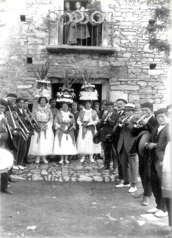 Las móndidas de San Pedro Manrique en foto antigua (Archivo Histórico Provincial de Soria)